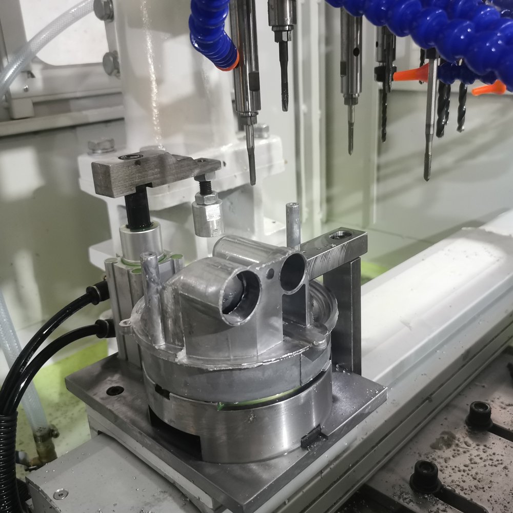 Fast and Accurate Multi-Spindle Multi-Hole Drilling & Tapping System for Die-Cast Components